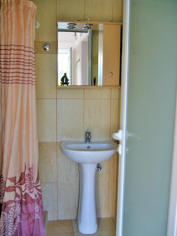 Vordos Rooms&Apartments Vrasná Buitenkant foto